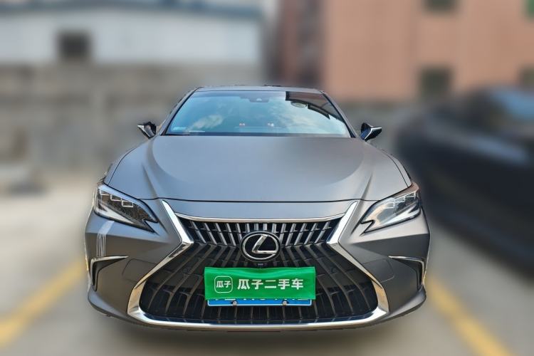 Lexus es 2022 — фото 2