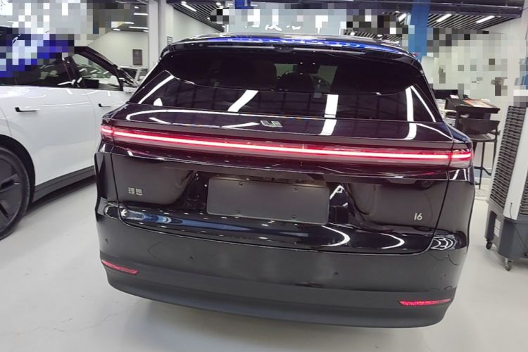 Li Auto i6 2025 — 5