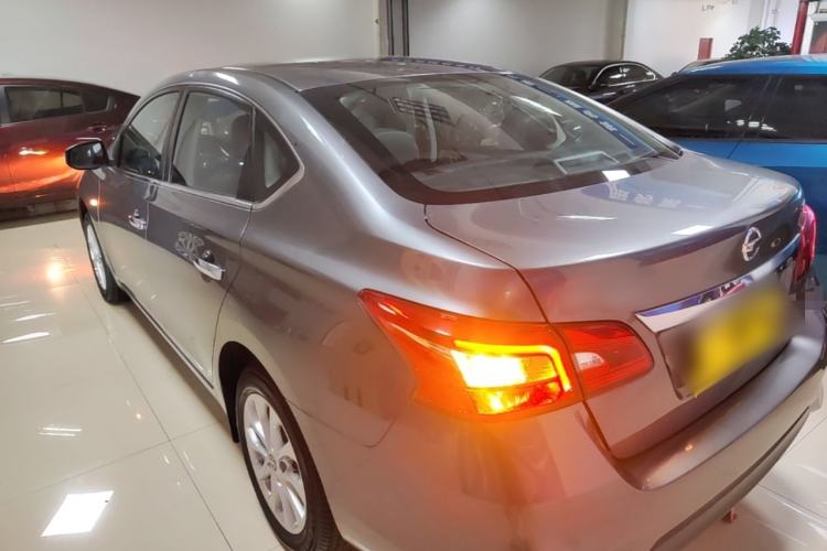 Nissan Sentra 2021 — 4