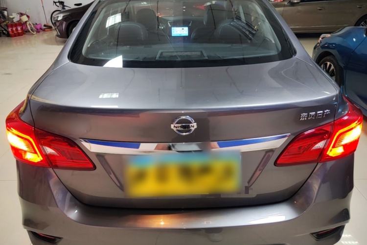 Nissan Sentra 2021 — 5