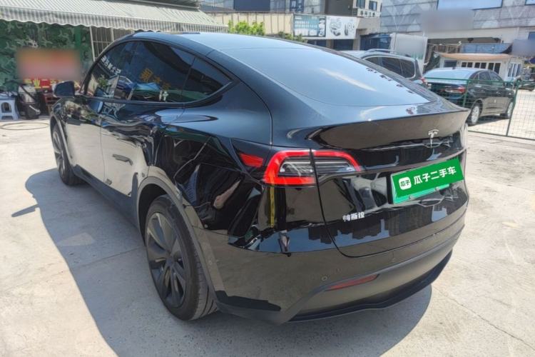 Tesla Model Y 2022 — 4