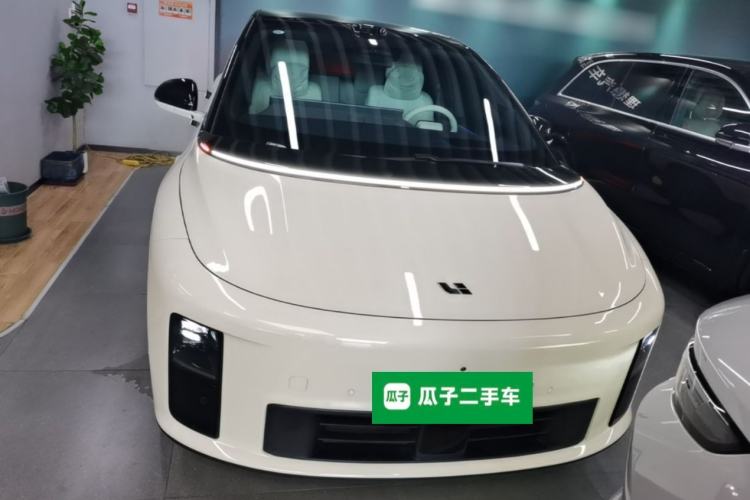 Li Auto i6 2025 — 2