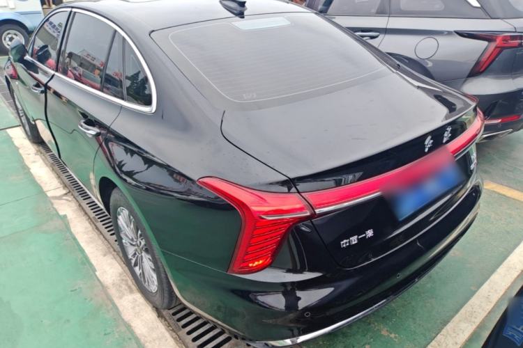 Hongqi H5 2025 — 4