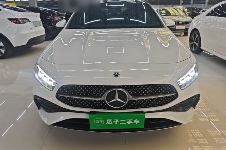 Mercedes-Benz A 200 L 2023 — фото 2