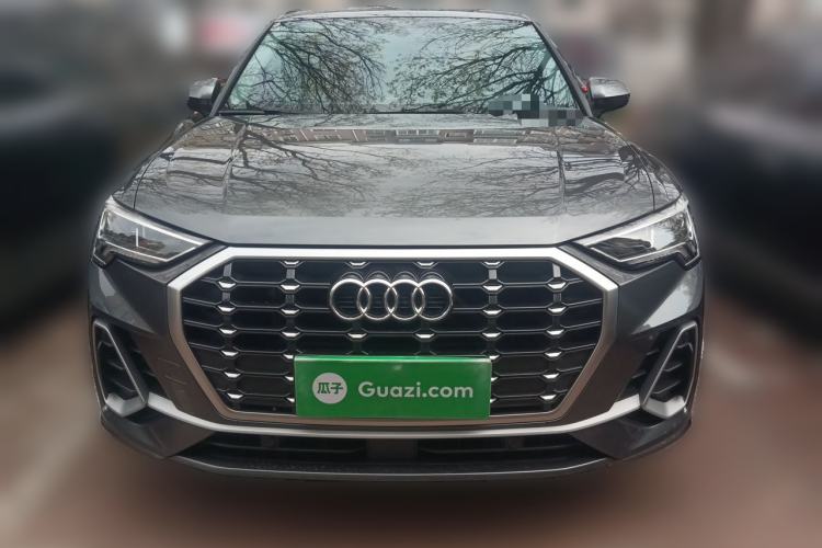 Audi Q3 2022 — 2