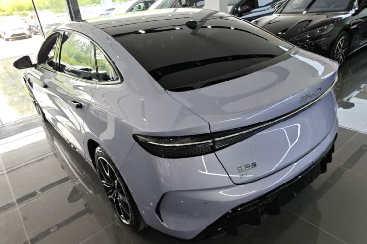 BYD Seal 2025 — 4
