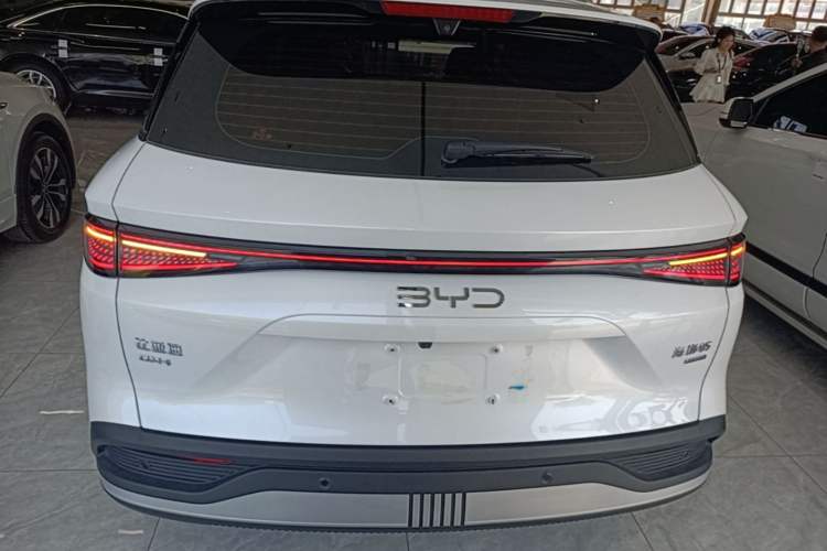 BYD sealion 05 dm i 2025 — фото 5