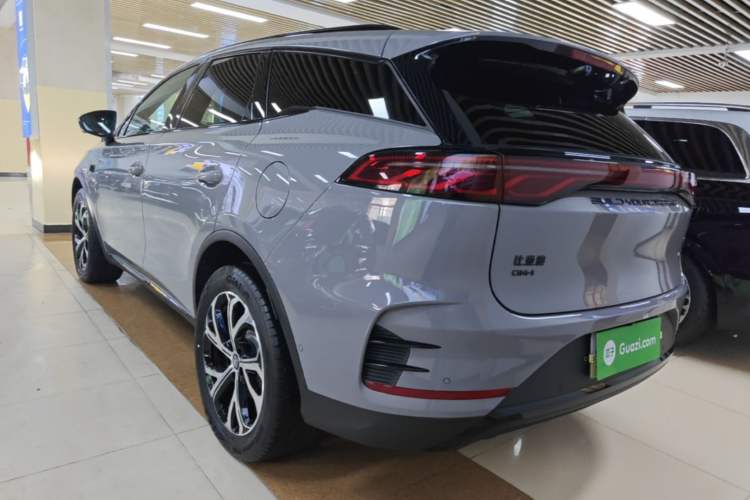 BYD Tang 2025 — 4
