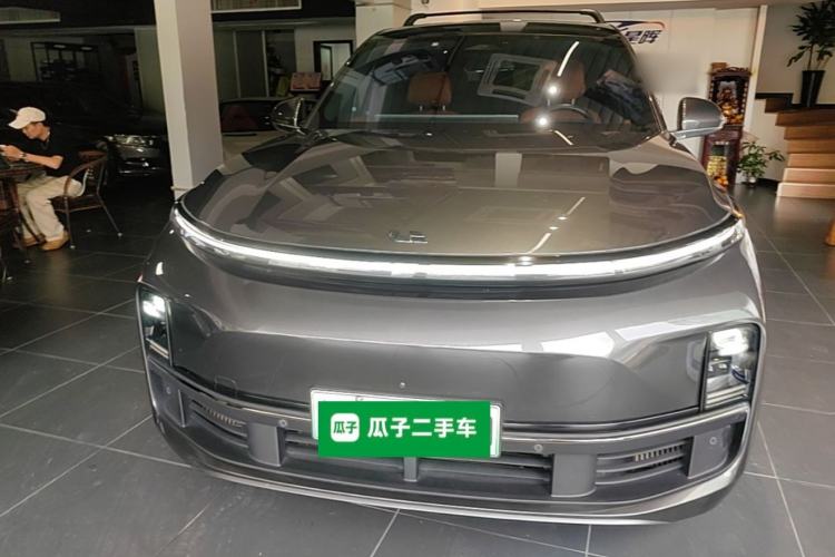 Li Auto L8 2023 — 2