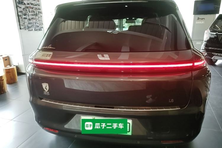 Li Auto L8 2023 — 5