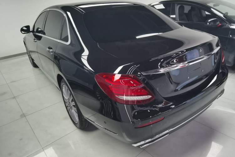 Mercedes-Benz E 300 L 2020 — 4