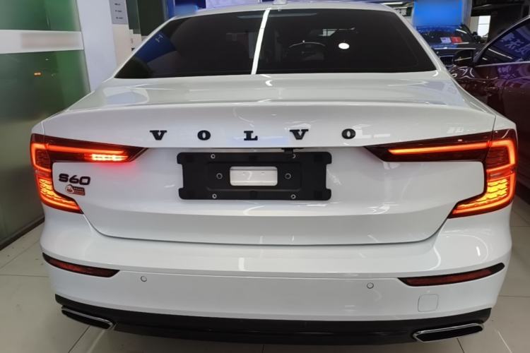 Volvo S60 2022 — 5