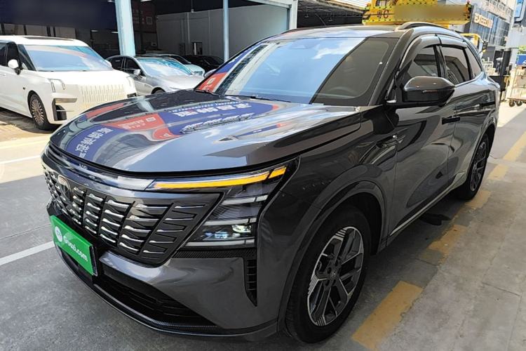 ChangAn CS75 PLUS 2025 — фото 1