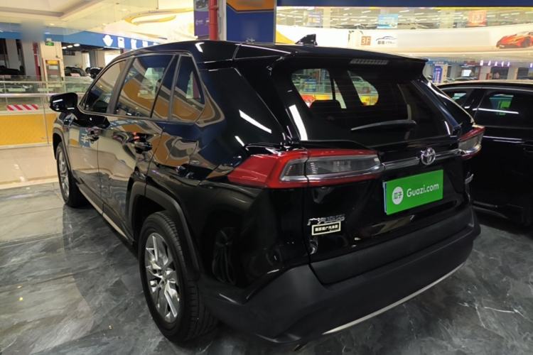 Toyota RAV4 2021 — 4