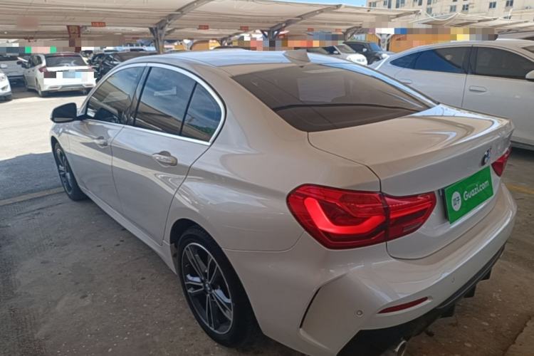 BMW 120i 2022 — фото 4