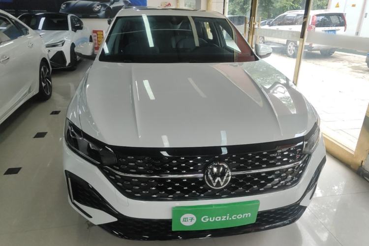 Volkswagen Lavida 2024 — 2