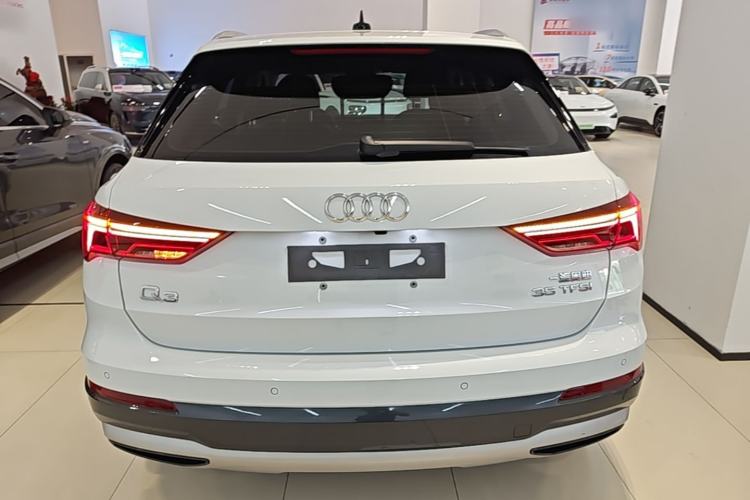 Audi Q3 2023 — 5