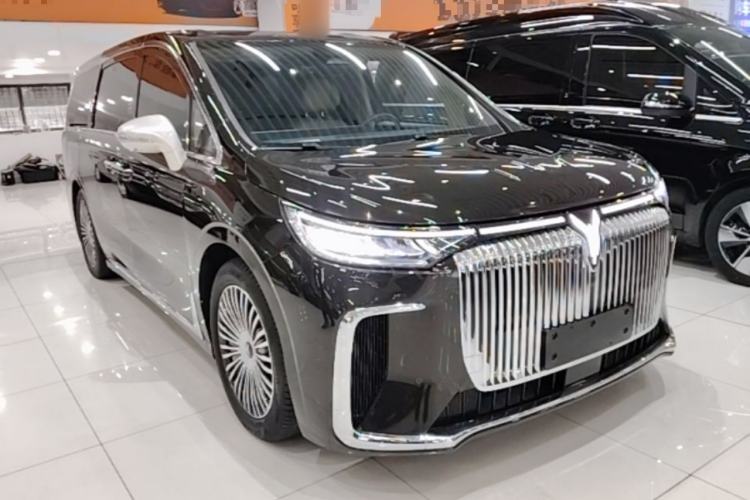 Voyah Dream 2025 — 3