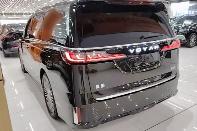 Voyah Dream 2025 — 4