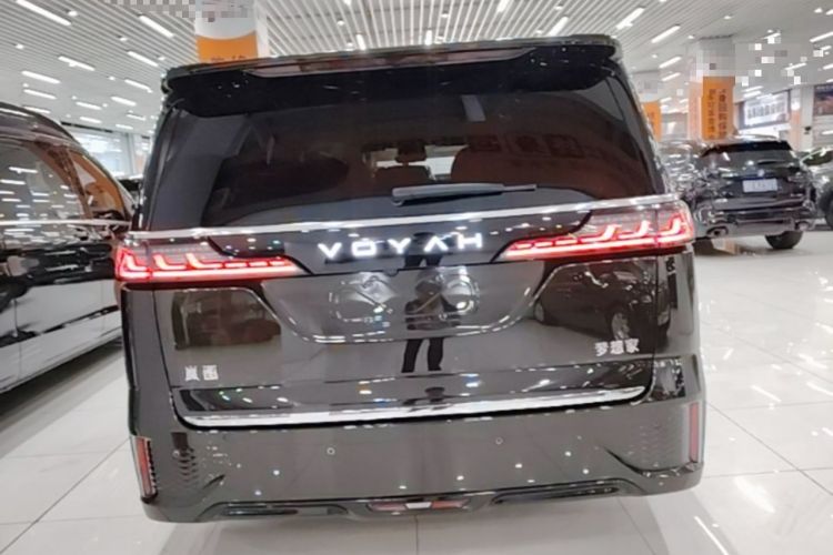 Voyah Dream 2025 — 5