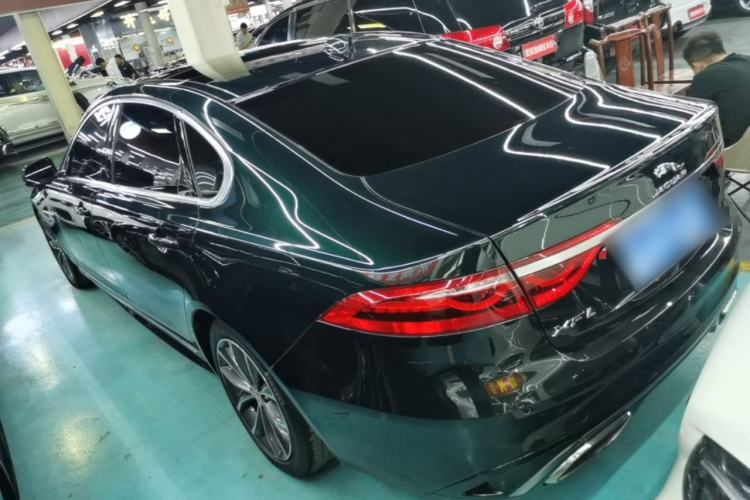 Jaguar XFL 2022 — фото 4