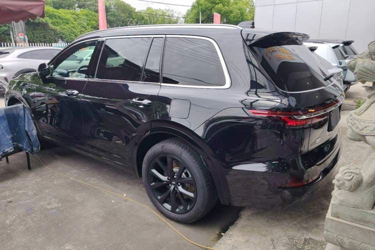 Li Auto ONE 2021 — 4