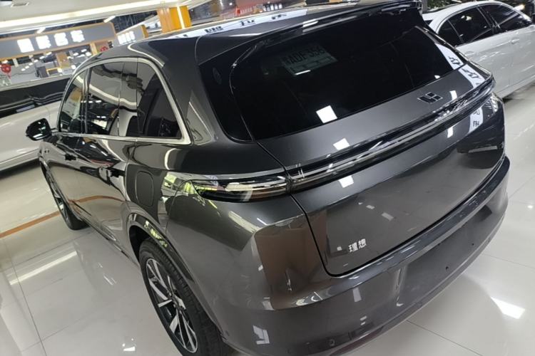 Li Auto L7 2023 — 4