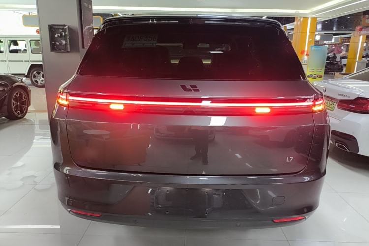 Li Auto L7 2023 — 5