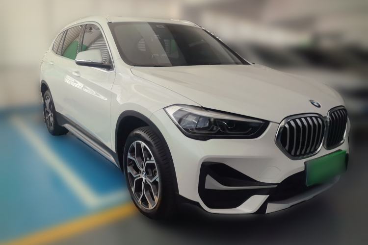 BMW X1 2022 — фото 3
