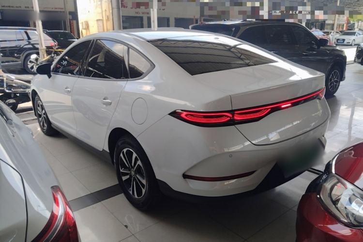BYD Qin Plus 2025 — фото 4