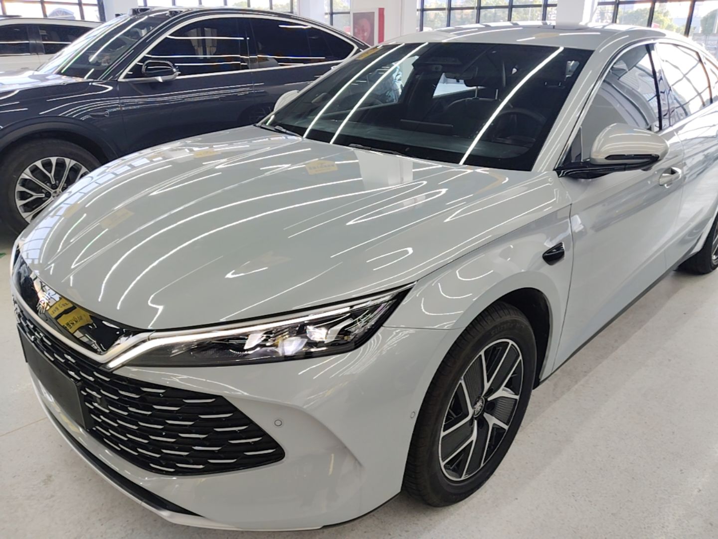 BYD Qin L 2025 — фото 1
