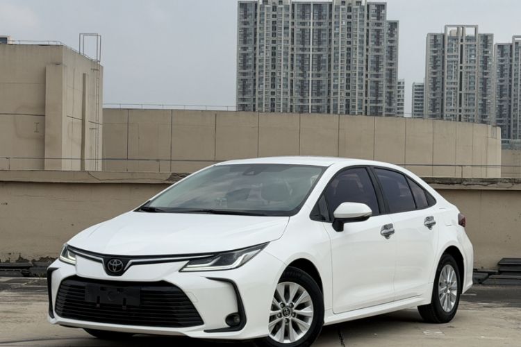 Toyota Corolla 2021 — фото 1