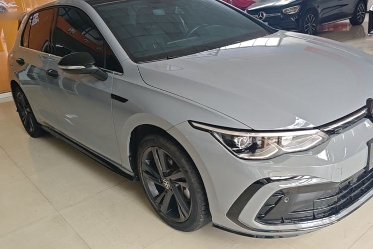 Volkswagen Golf 2023 — 3