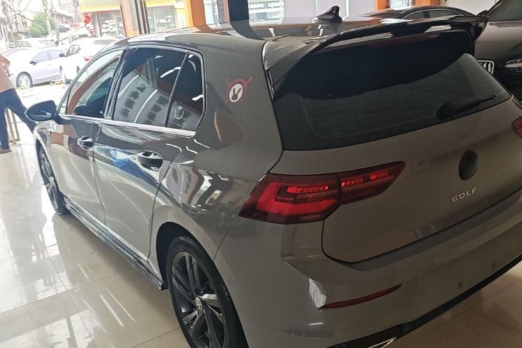 Volkswagen Golf 2023 — 4