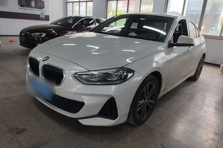 BMW 120i 2023 — фото 1