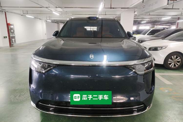 AITO AITO M8 2025 — 2