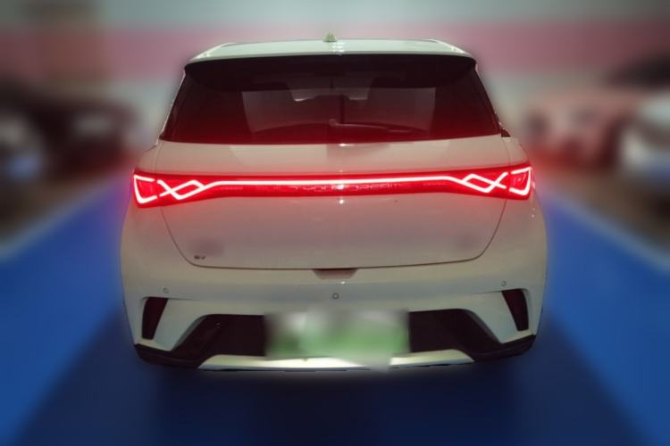 BYD Dolphin 2024 — 5