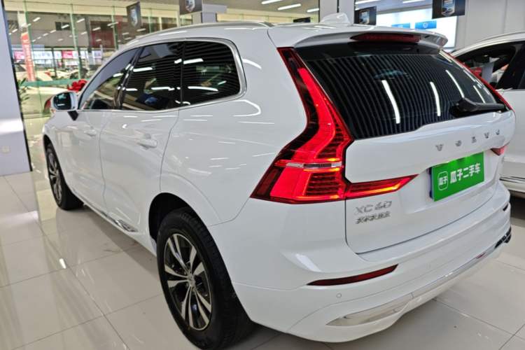 Volvo XC60 2024 — фото 4