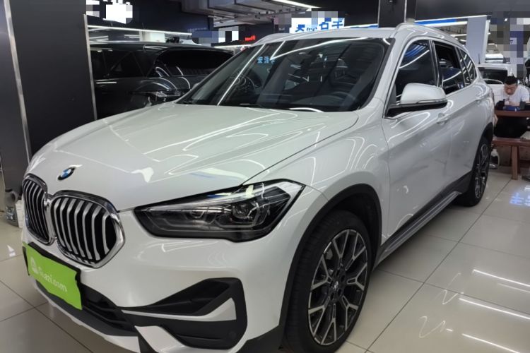 BMW X1 2022 — фото 1