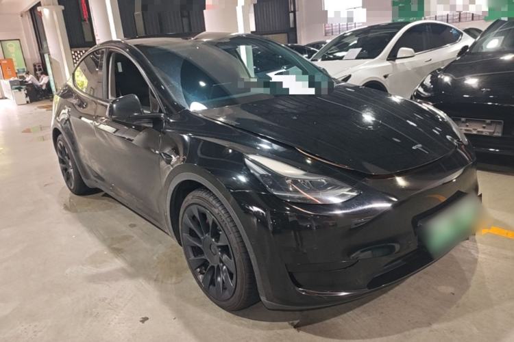 Tesla Model Y 2022 — 3