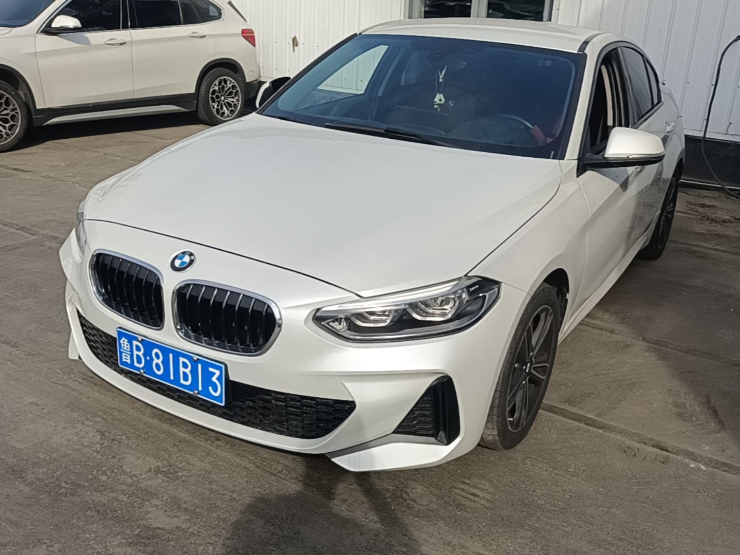 BMW 120i 2021 — фото 1