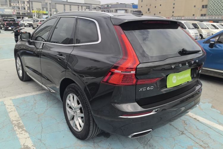 Volvo XC60 2021 — 4