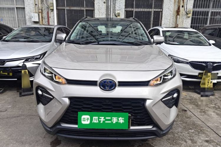 Toyota RAV4 2023 — 2