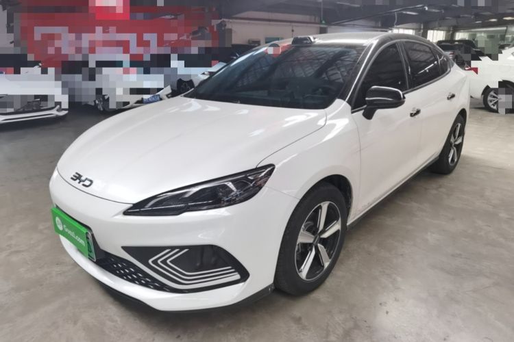 BYD Seal 05 DM-i 2025 — фото 1