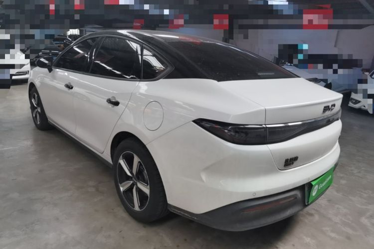 BYD Seal 05 DM-i 2025 — фото 4