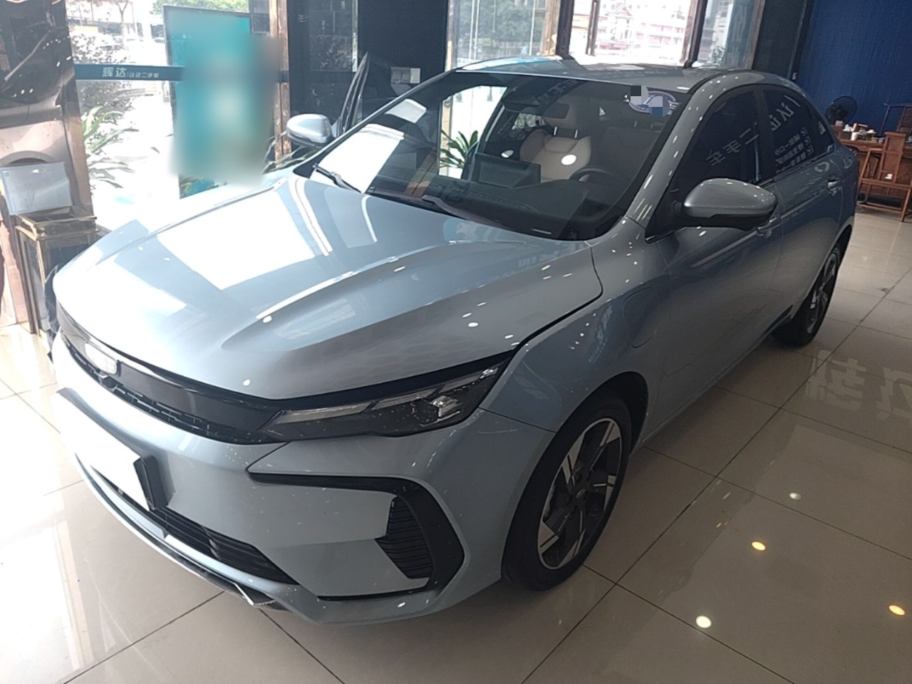 Geely auto emgrand l hip 2024 — фото 1