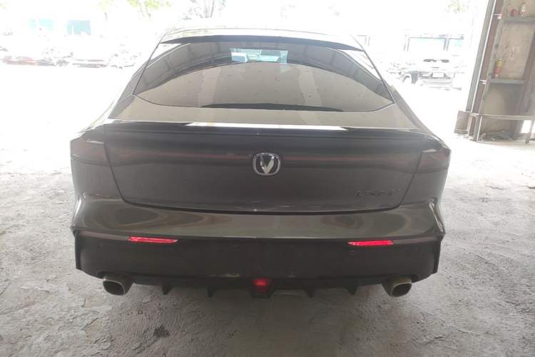 ChangAn UNI-V 2022 — 5