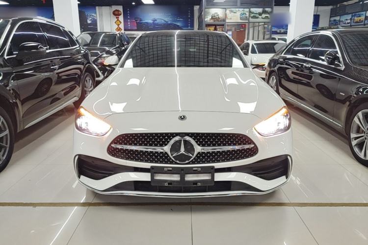 Mercedes-Benz C 260 L 2023 — 2