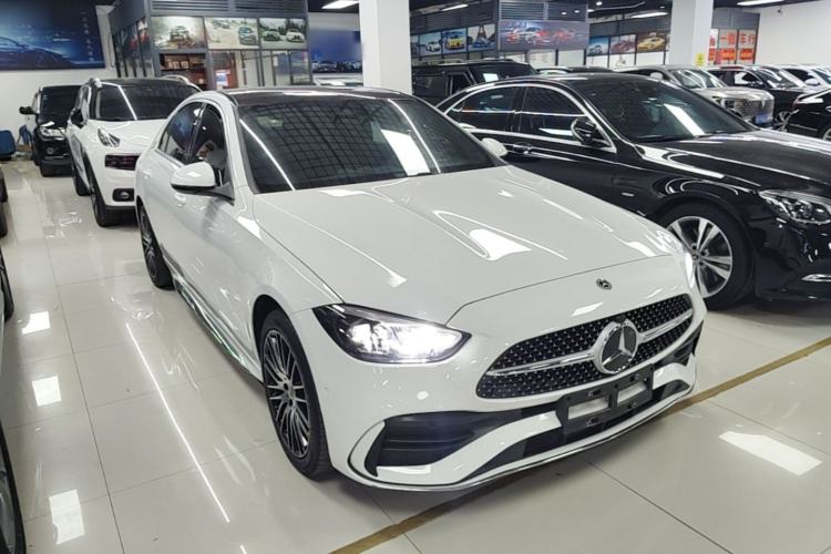 Mercedes-Benz C 260 L 2023 — 3