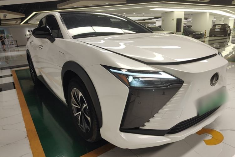 Lexus RZ 450e 2023 — 3
